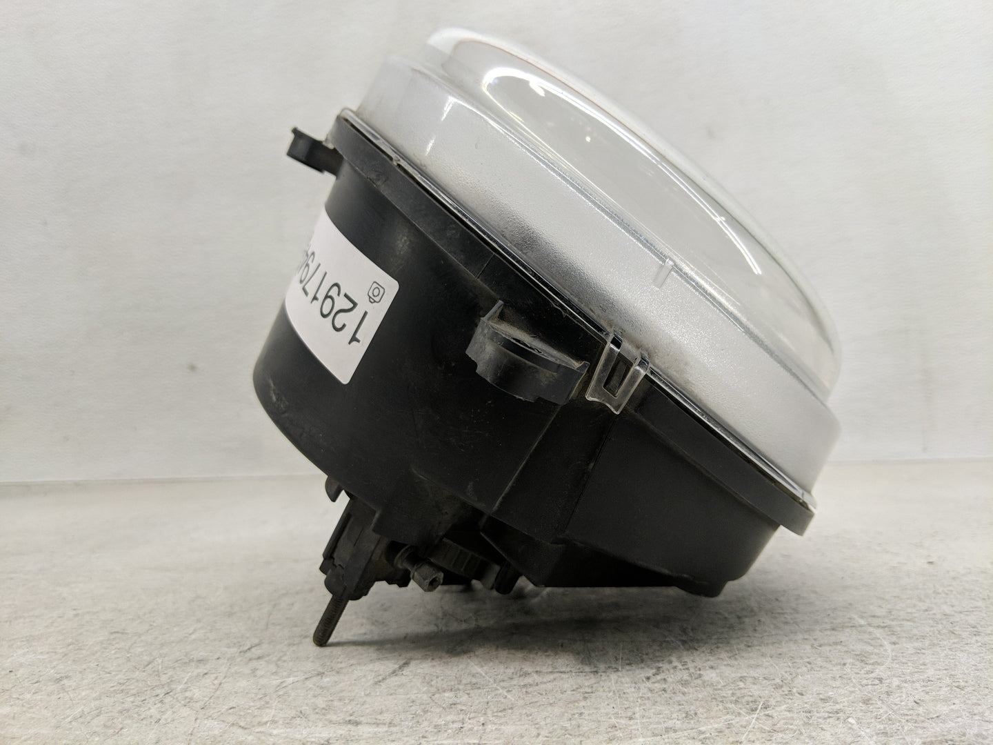 2004 Jeep Liberty Passenger Right Oem Fog Light Lamp - Oemusedautoparts1.com
