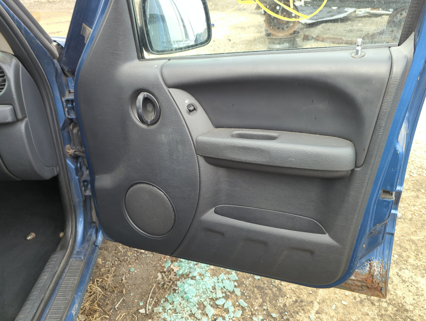 2004 Jeep Liberty Front Right Passenger Interior Door Panel Trim - Oemusedautoparts1.com