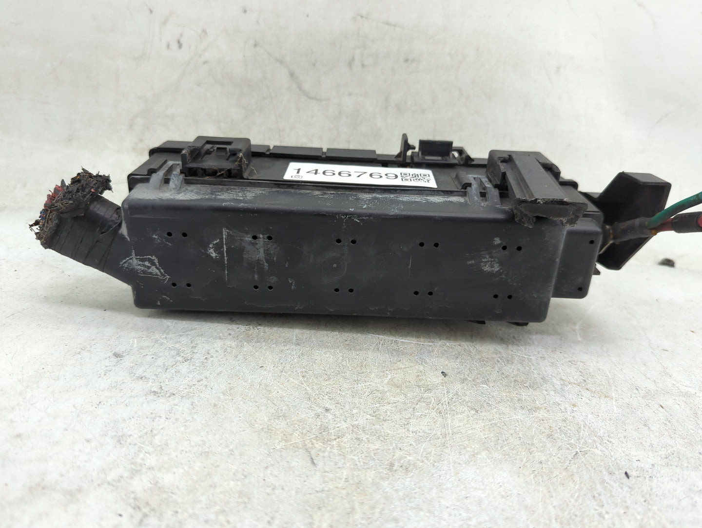2002-2004 Jeep Liberty Fusebox Fuse Box Panel Relay Module P/N:56010441AF Fits Fits 2002 2003 2004 OEM Used Auto Parts - Oem
