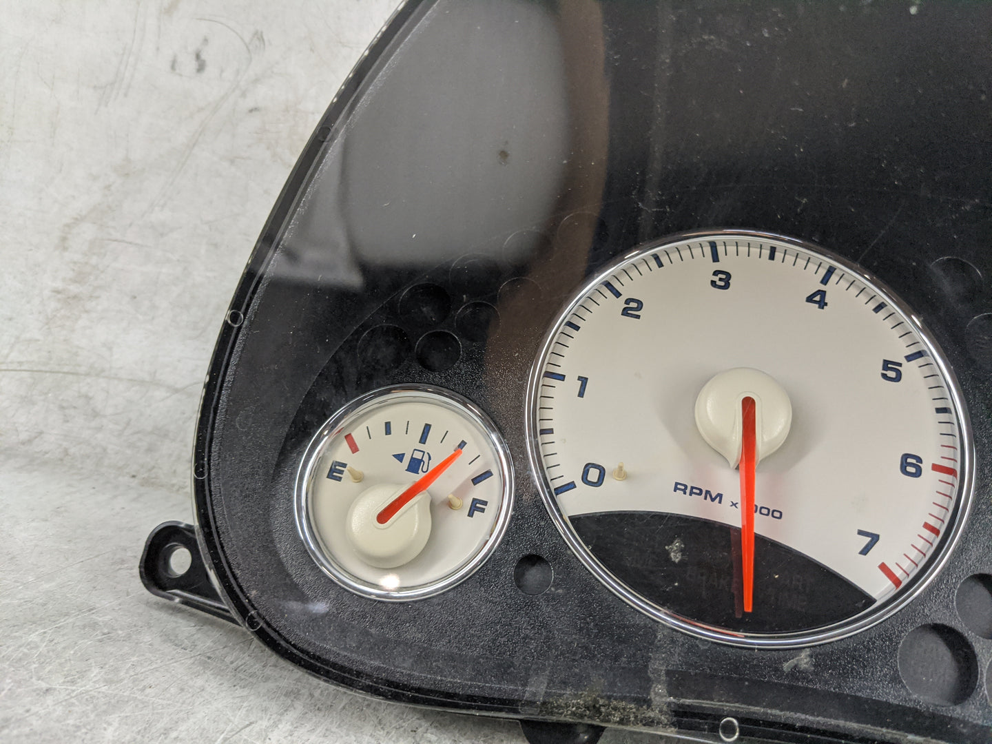 2004 Jeep Liberty Instrument Cluster Speedometer Gauges P/N:P56010582AE TG6QI3093UY0KE, 04832731AC Miles:103K Fits OEM Used 