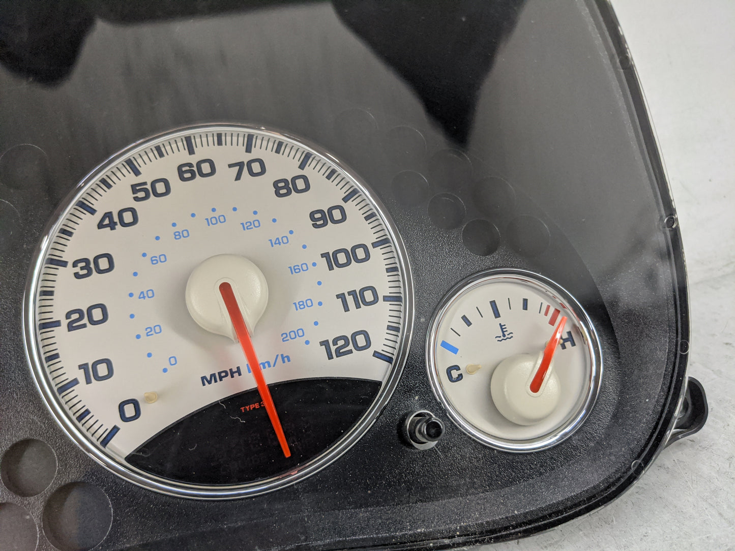 2004 Jeep Liberty Instrument Cluster Speedometer Gauges P/N:P56010582AE TG6QI3093UY0KE, 04832731AC Miles:103K Fits OEM Used 