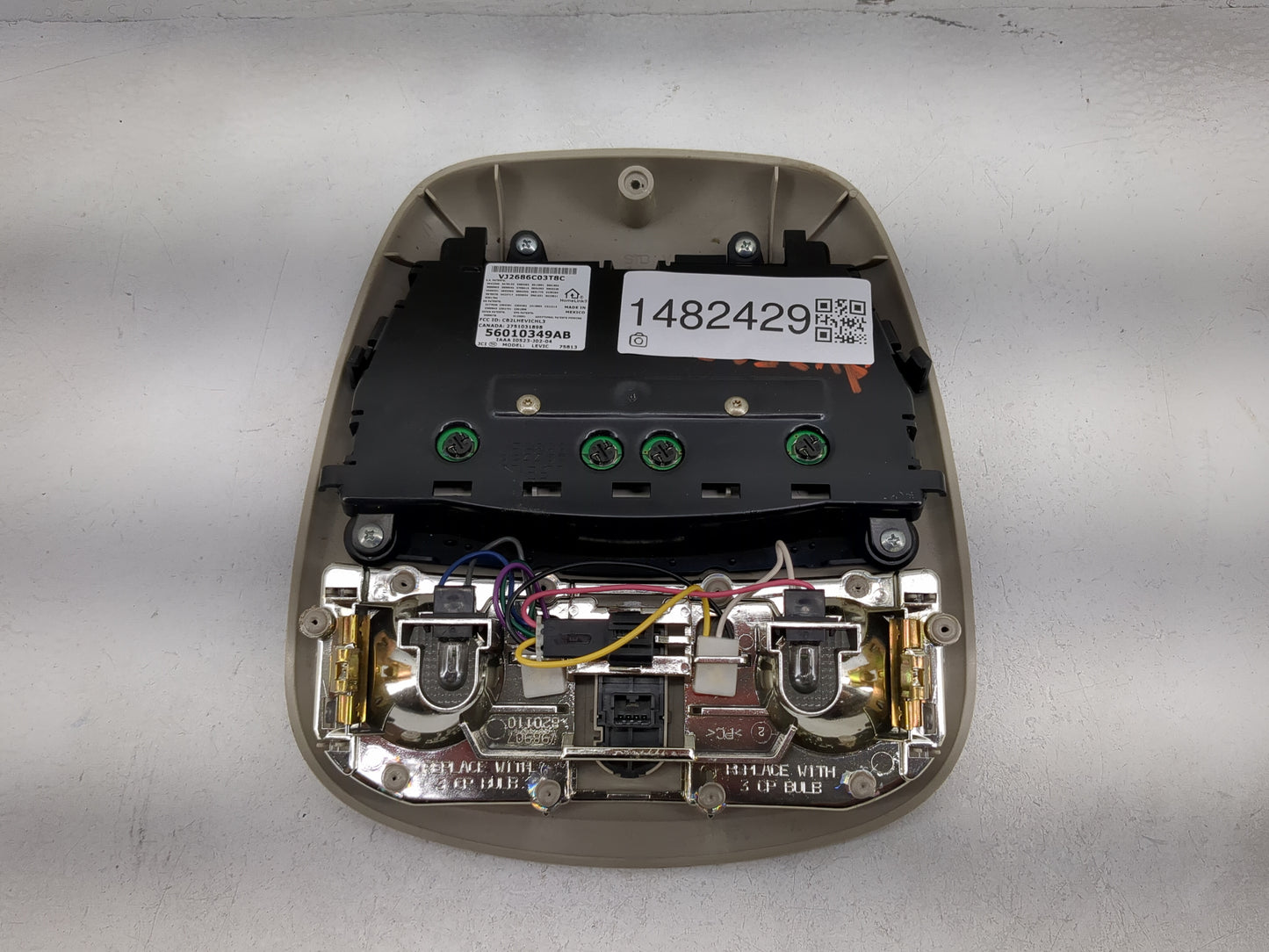 2004 Jeep Liberty Overhead Roof Console 1482429 - Oemusedautoparts1.com