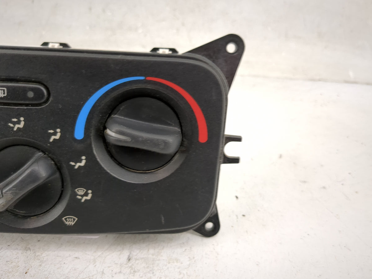 2004-2007 Jeep Liberty Climate Control Module Temperature AC/Heater Replacement P/N:P55037533AD Fits Fits 2004 2005 2006 200