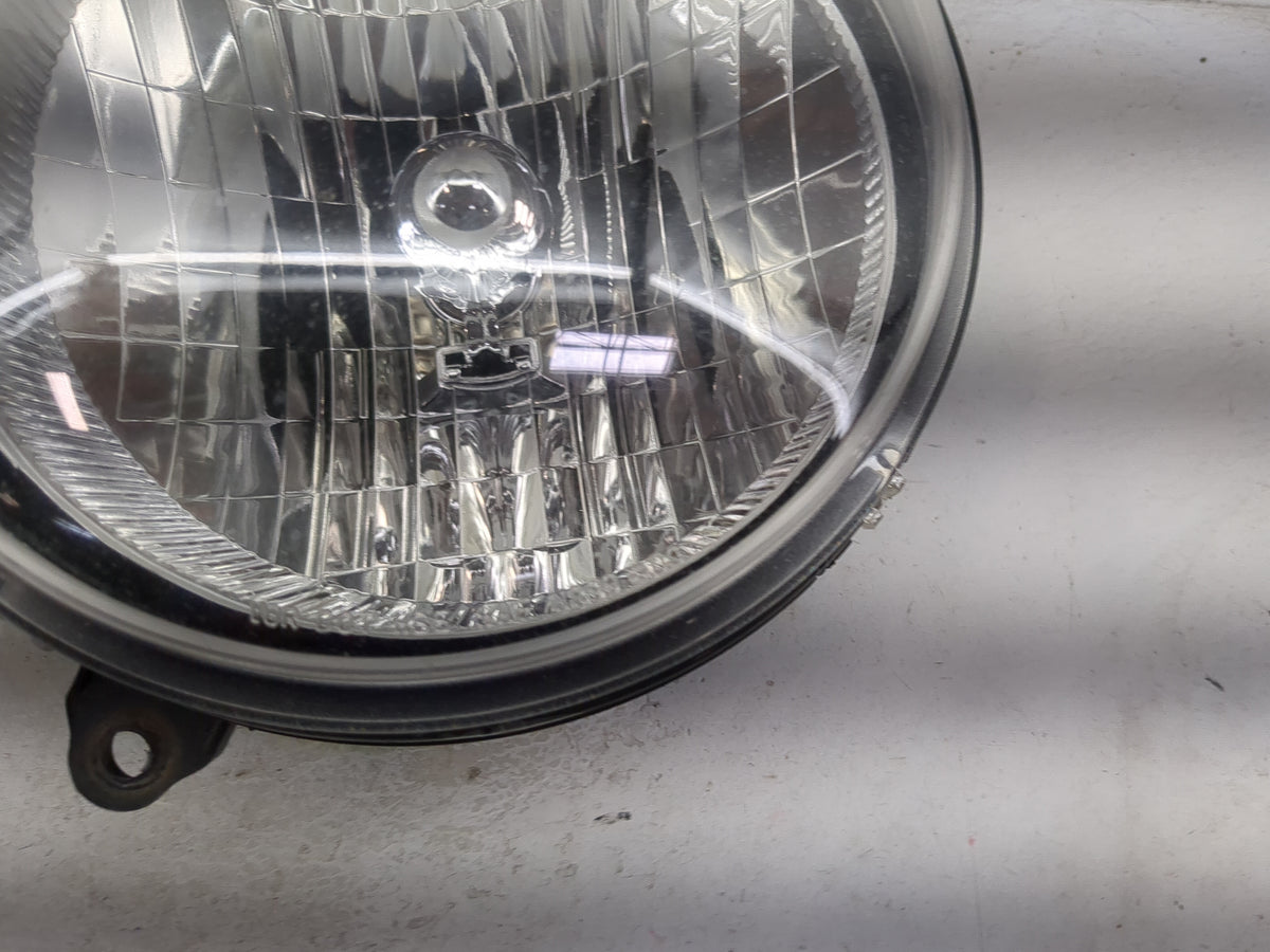 2002-2004 Jeep Liberty Driver Left Oem Head Light Headlight Lamp Black - Oemusedautoparts1.com