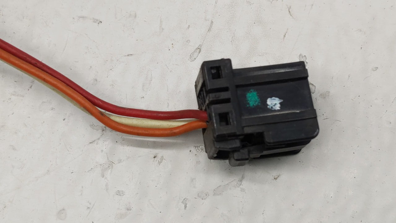 2002-2007 Jeep Liberty Side Mirror Replacement Passenger Right View Door Mirror P/N:E1040691 Fits OEM Used Auto Parts - Oemu