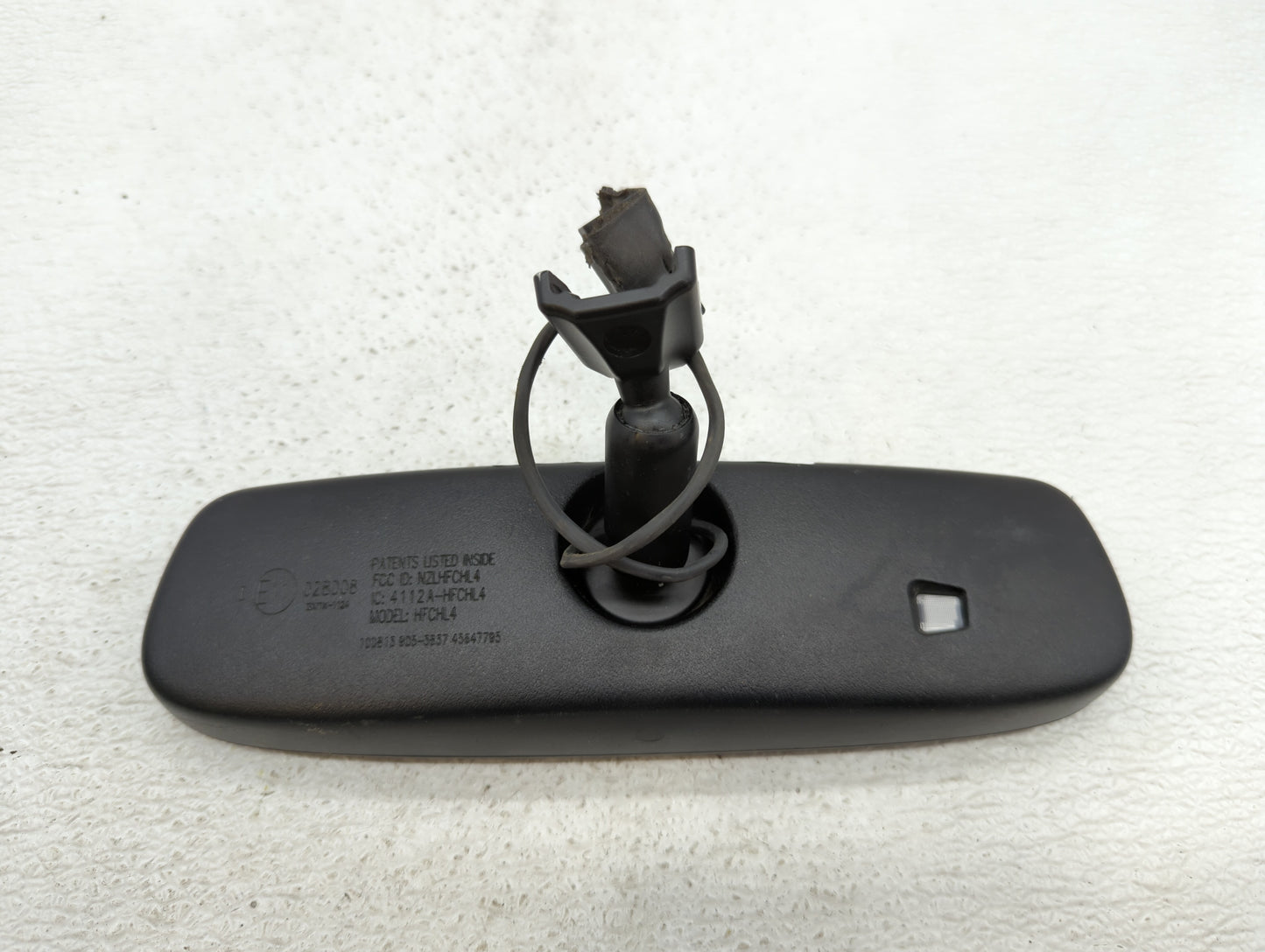 2004 Jeep Liberty Interior Rear View Mirror Replacement OEM P/N:E11028008 Fits OEM Used Auto Parts - Oemusedautoparts1.com