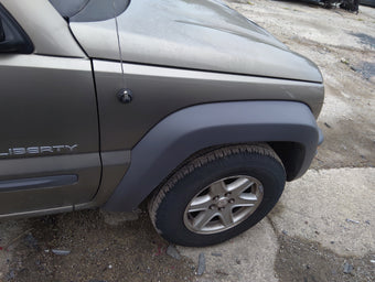 compare product 2002-2004 Jeep Liberty Passenger Fender 5042434