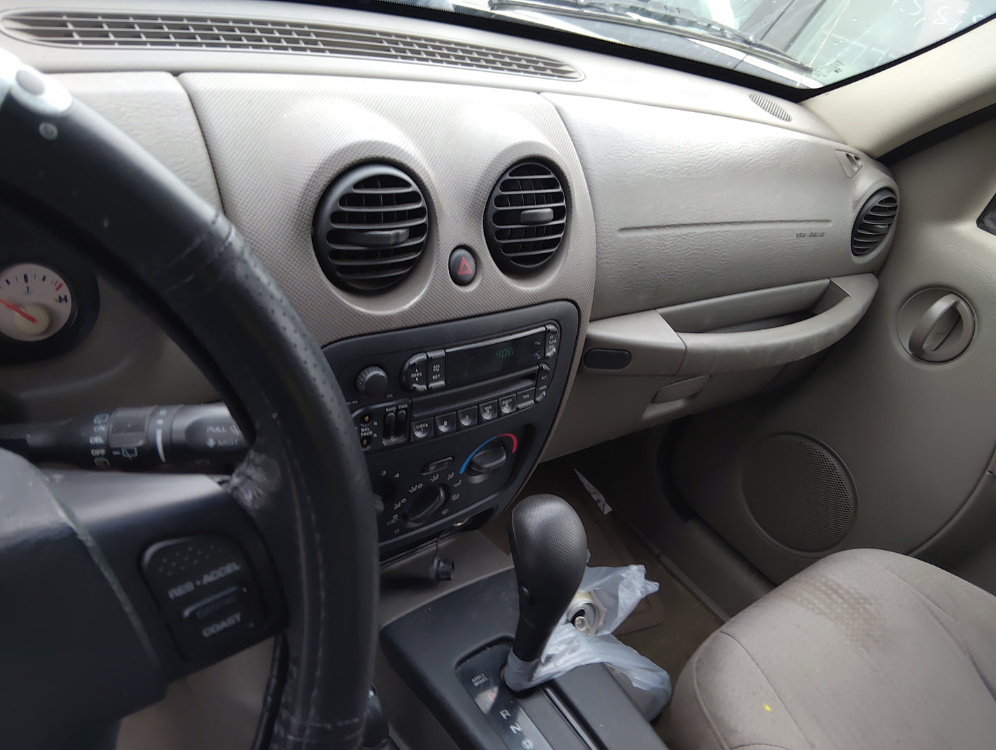 2002-2007 Jeep Liberty Radio AM FM Cd Player Receiver Replacement Fits Fits 2002 2003 2004 2005 2006 2007 2008 2009 2010 OEM