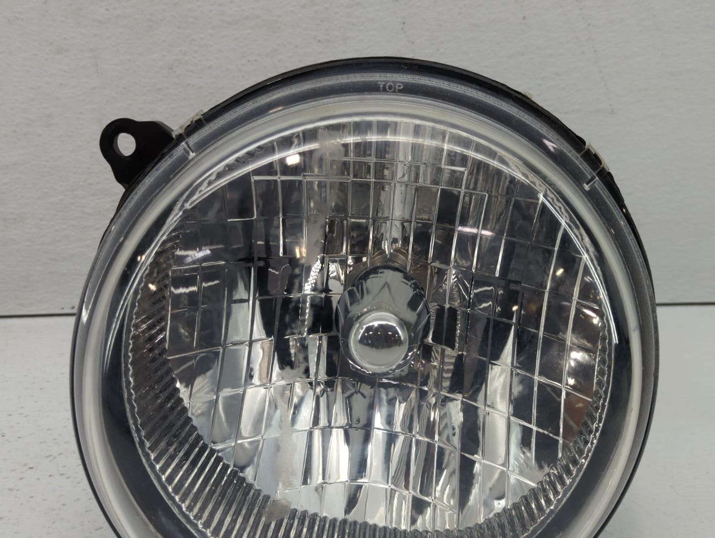 2002-2004 Jeep Liberty Driver Left Oem Head Light Headlight Lamp - Oemusedautoparts1.com