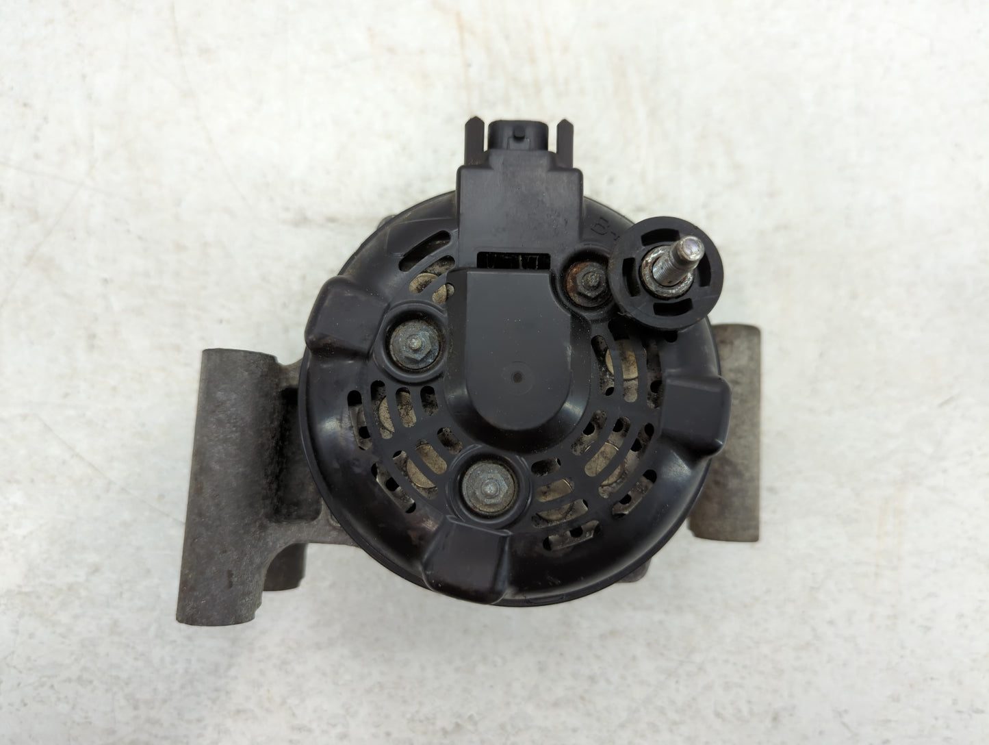 2004 Jeep Liberty Alternator Replacement Generator Charging Assembly Engine OEM P/N:TN104210-1901 23136231 Fits OEM Used Aut