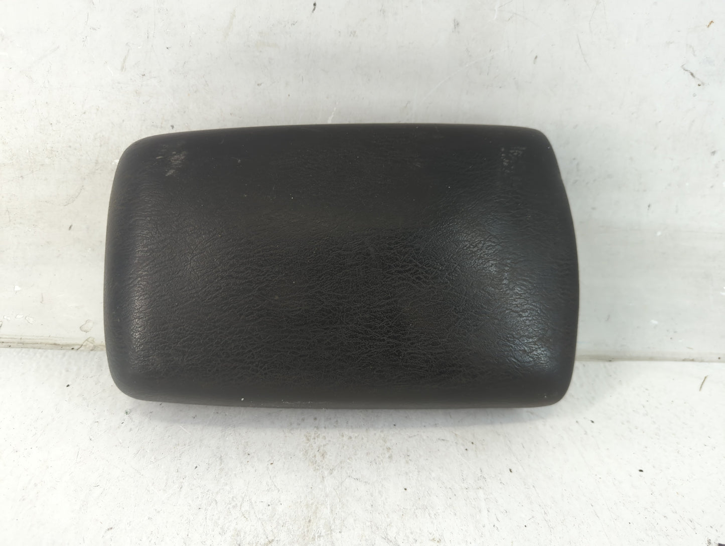 2002-2004 Jeep Liberty Center Console Armrest Cover Lid Fits Fits 2002 2003 2004 OEM Used Auto Parts - Oemusedautoparts1.com
