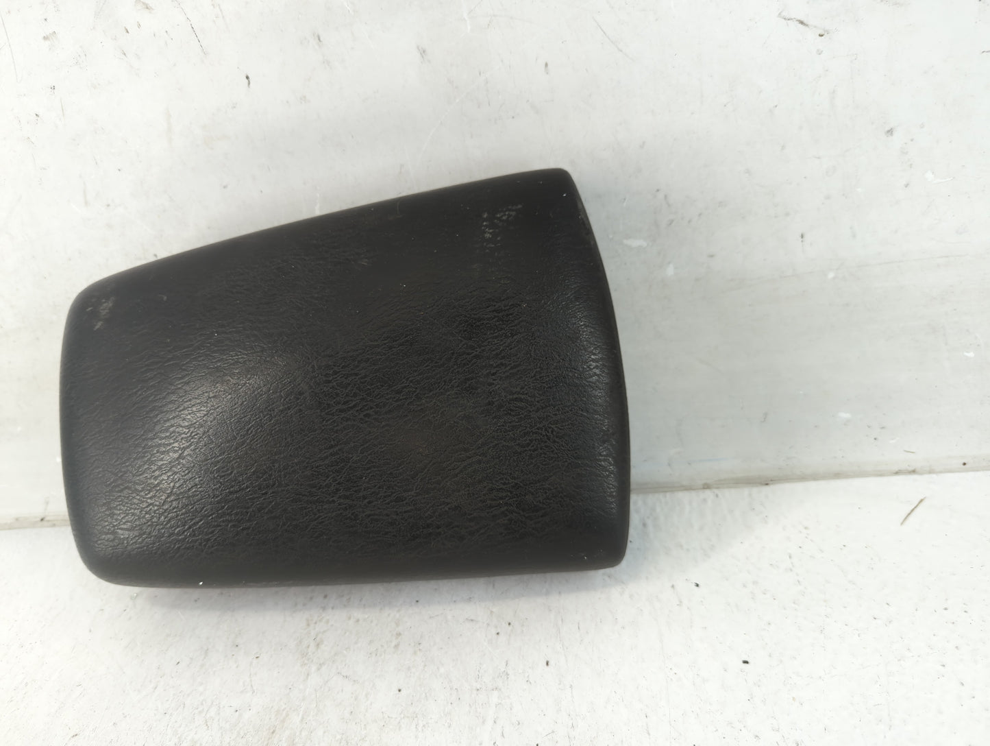2002-2004 Jeep Liberty Center Console Armrest Cover Lid Fits Fits 2002 2003 2004 OEM Used Auto Parts - Oemusedautoparts1.com