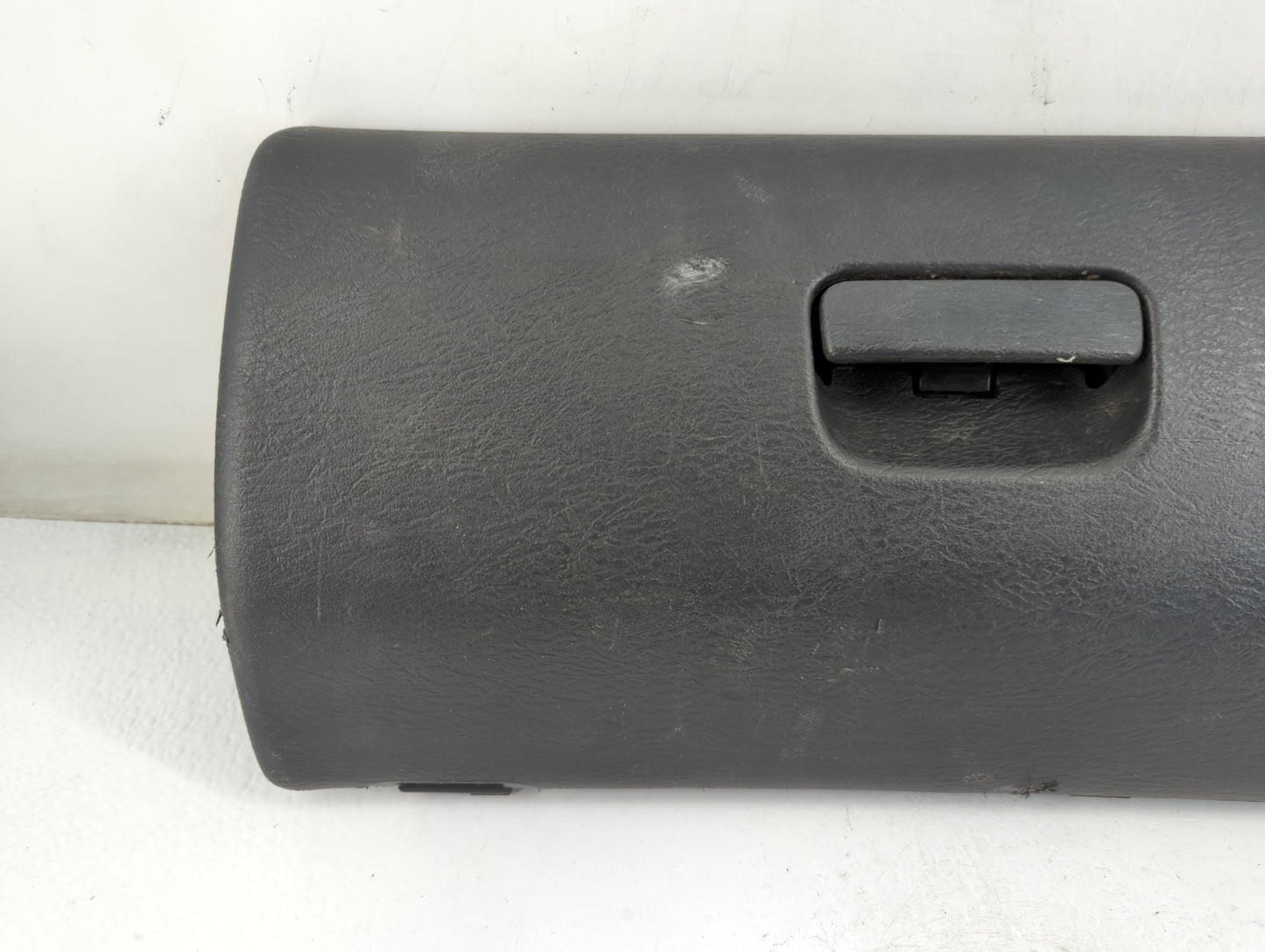 2004 Jeep Liberty Passenger Glove Box Door Storage Compartment 815675 - Oemusedautoparts1.com