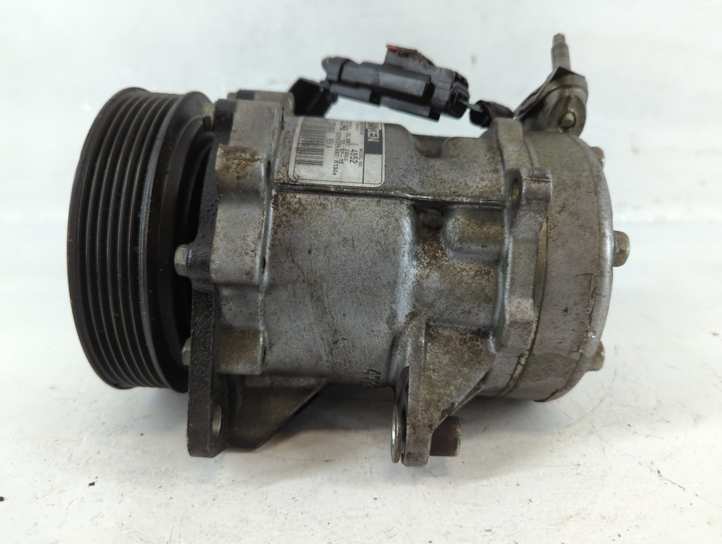 2002-2005 Jeep Liberty Air Conditioning A/c Ac Compressor Oem - Oemusedautoparts1.com