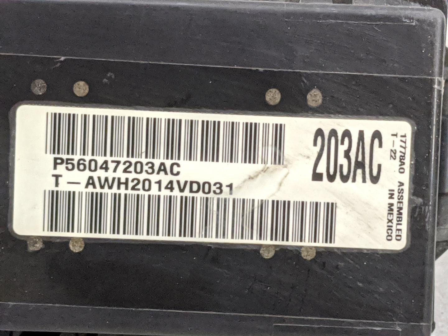 2003-2006 Jeep Wrangler Fusebox Fuse Box Panel Relay Module P/N:P56047203AC Fits Fits 2003 2004 2005 2006 OEM Used Auto Part