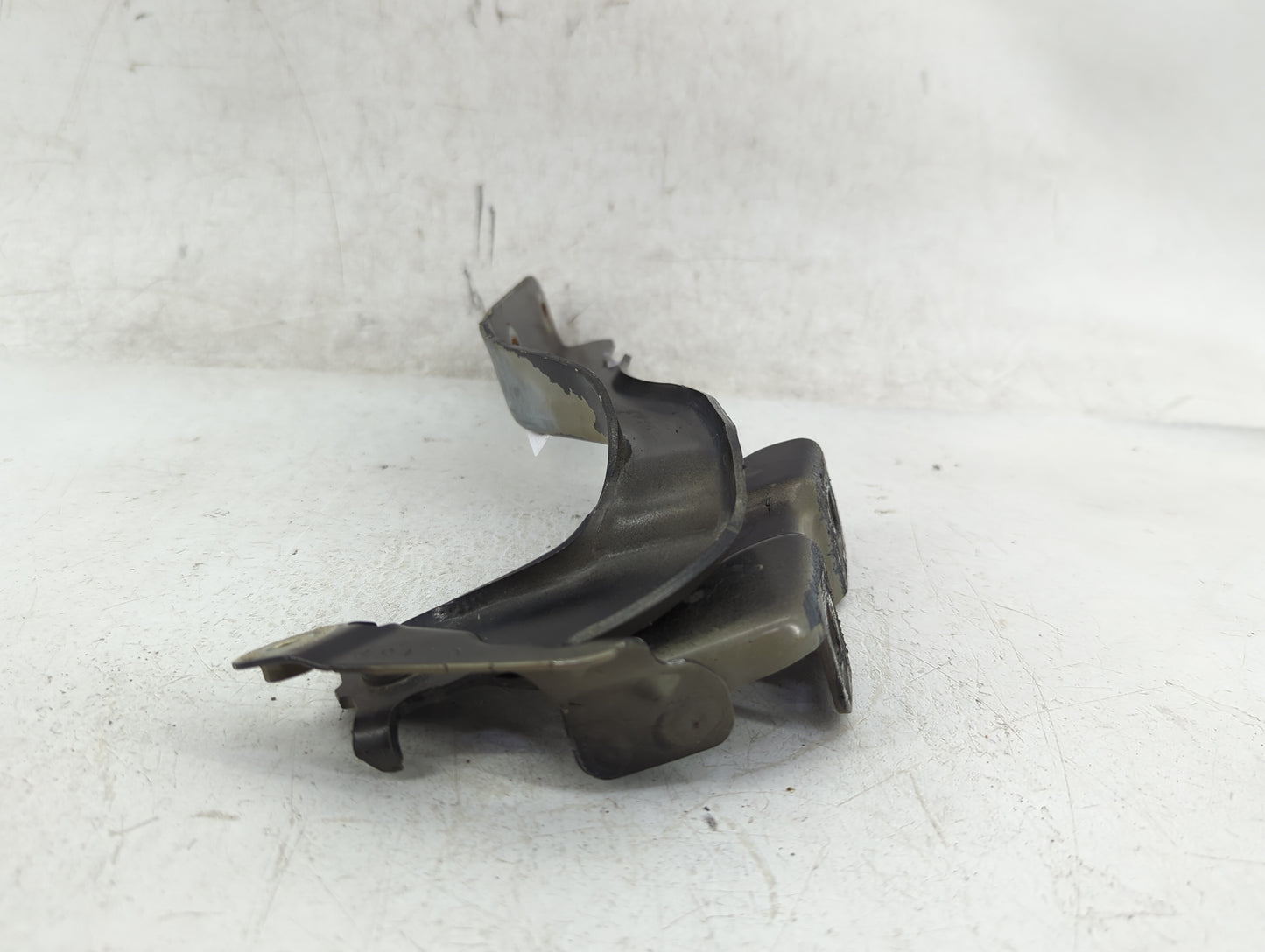2004 Kia Optima Passenger Hood Hinge - Oemusedautoparts1.com