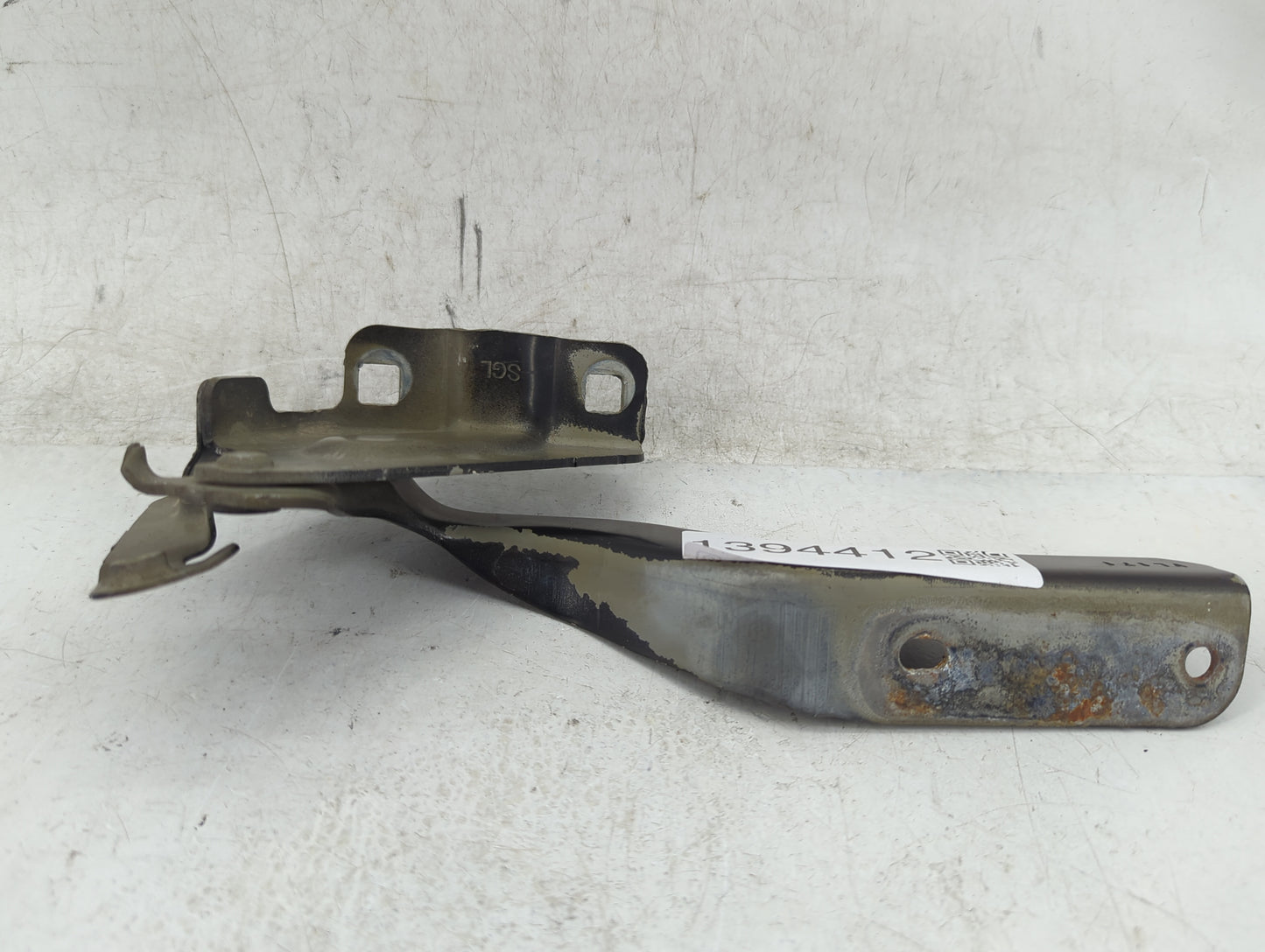2004 Kia Optima Passenger Hood Hinge - Oemusedautoparts1.com