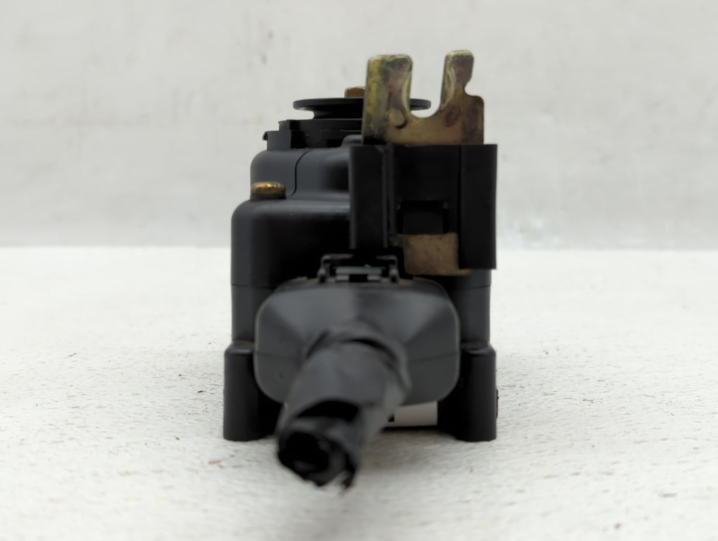 2001-2006 Kia Optima Chassis Control Module Ccm Bcm Body Control - Oemusedautoparts1.com