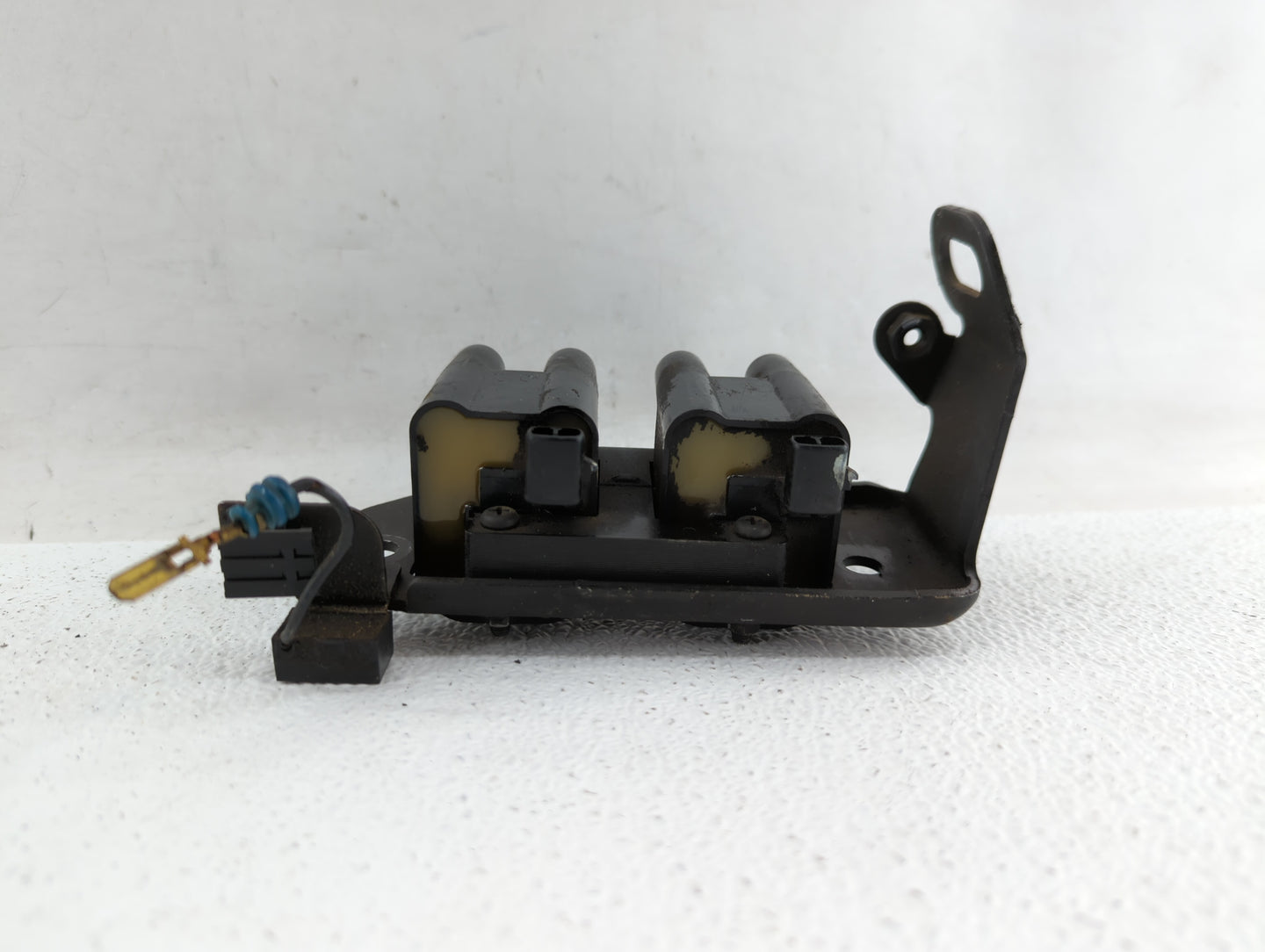 2001-2005 Kia Rio Ignition Coil Igniter Pack - Oemusedautoparts1.com