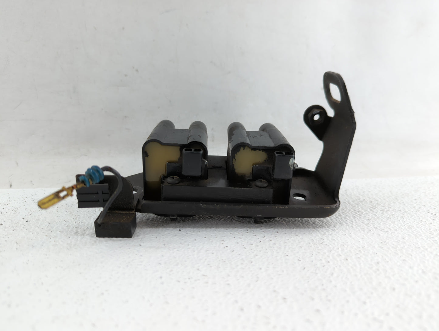 2001-2005 Kia Rio Ignition Coil Igniter Pack - Oemusedautoparts1.com