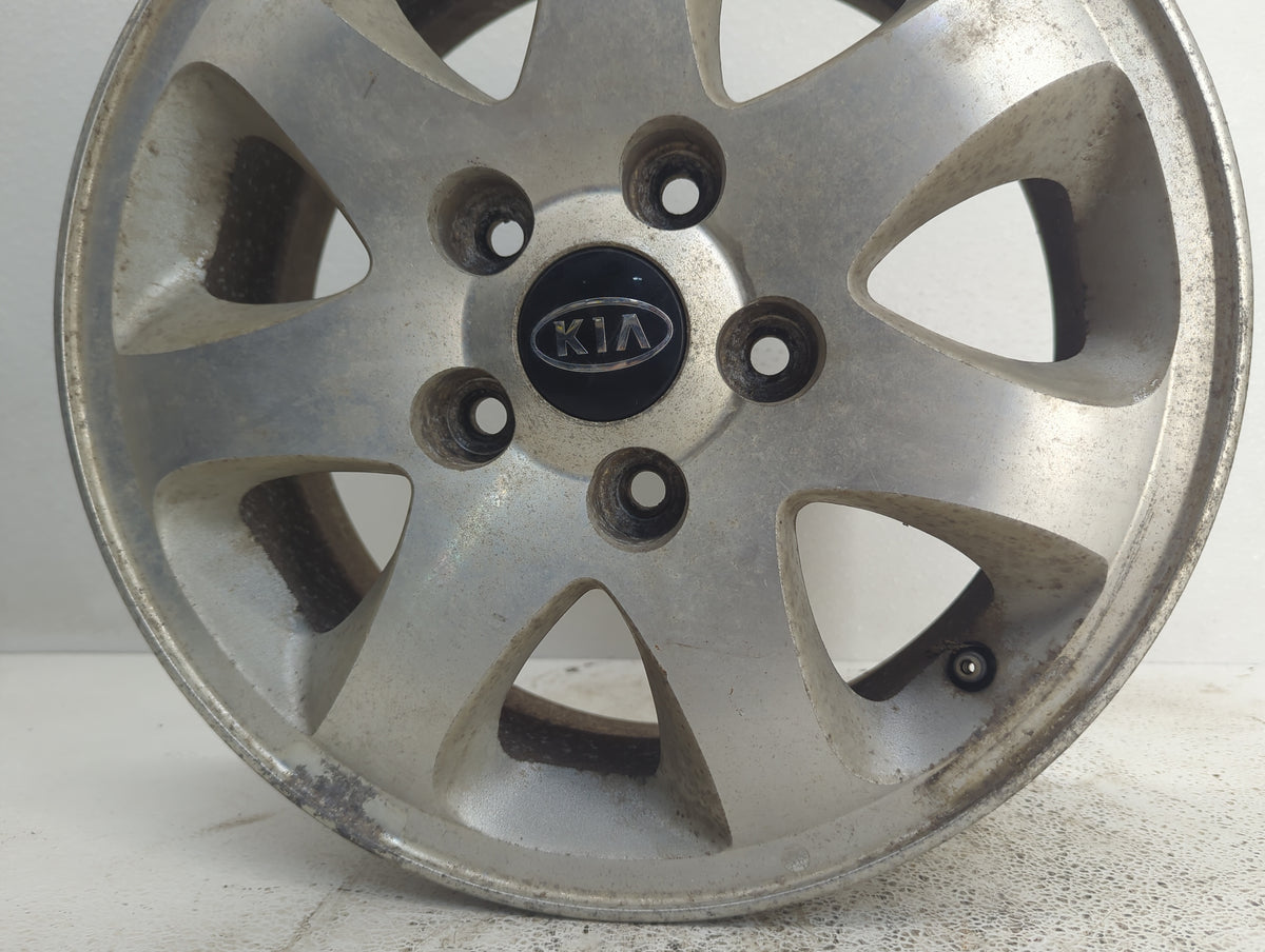 2004-2005 Kia Sedona Oem Wheel Rim 1092325 - Oemusedautoparts1.com