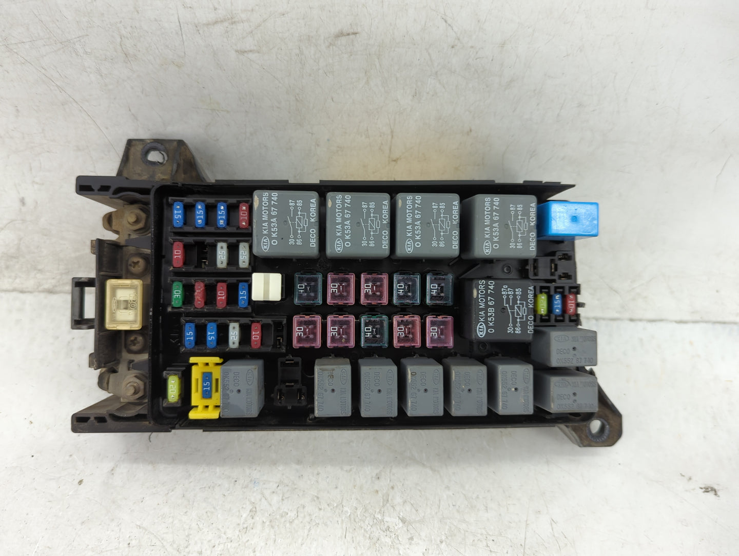 2002-2005 Kia Sedona Fusebox Fuse Box Panel Relay Module P/N:0K52Y-66-760 Fits Fits 2002 2003 2004 2005 OEM Used Auto Parts 
