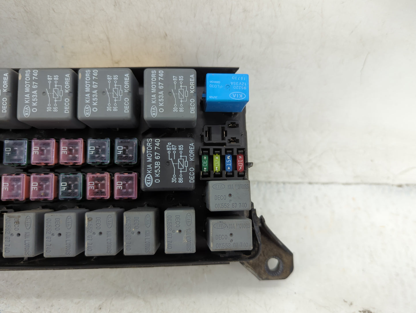 2002-2005 Kia Sedona Fusebox Fuse Box Panel Relay Module P/N:0K52Y-66-760 Fits Fits 2002 2003 2004 2005 OEM Used Auto Parts 
