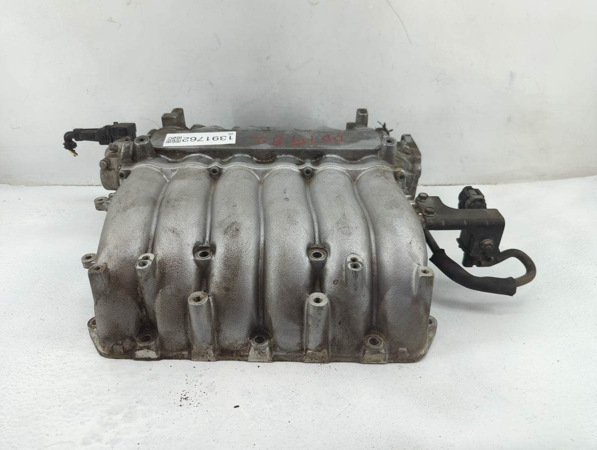 2002-2005 Kia Sedona Air Intake Manifold P/N:39600 Fits Fits 2002 2003 2004 2005 OEM Used Auto Parts - Oemusedautoparts1.com