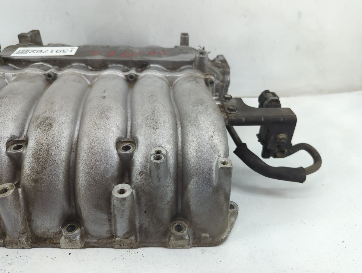 2002-2005 Kia Sedona Air Intake Manifold P/N:39600 Fits Fits 2002 2003 2004 2005 OEM Used Auto Parts - Oemusedautoparts1.com