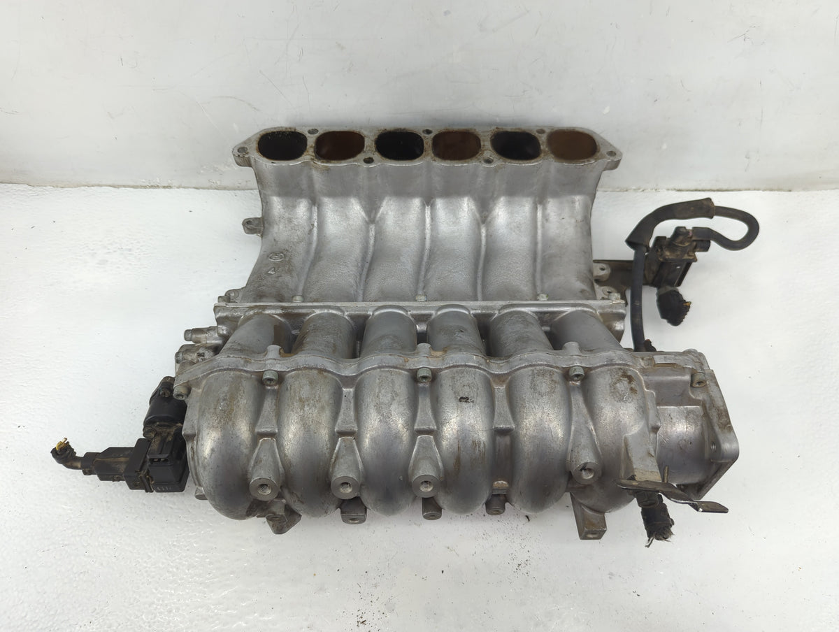 2002-2005 Kia Sedona Air Intake Manifold P/N:39600 Fits Fits 2002 2003 2004 2005 OEM Used Auto Parts - Oemusedautoparts1.com
