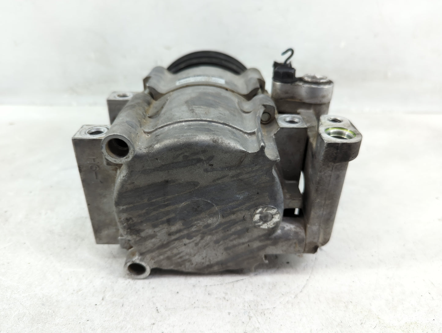 2002-2005 Kia Sedona Air Conditioning A/c Ac Compressor Oem - Oemusedautoparts1.com