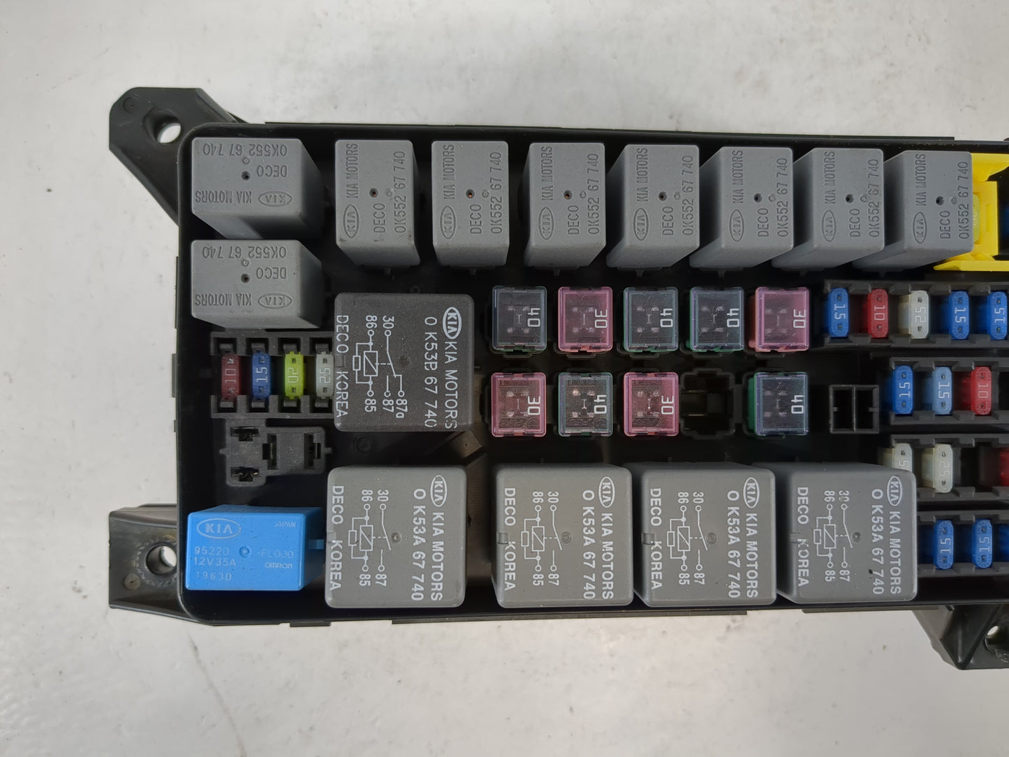 2003-2006 Kia Sorento Fusebox Fuse Box Panel Relay Module P/N:91160-3E000 Fits Fits 2003 2004 2005 2006 OEM Used Auto Parts 