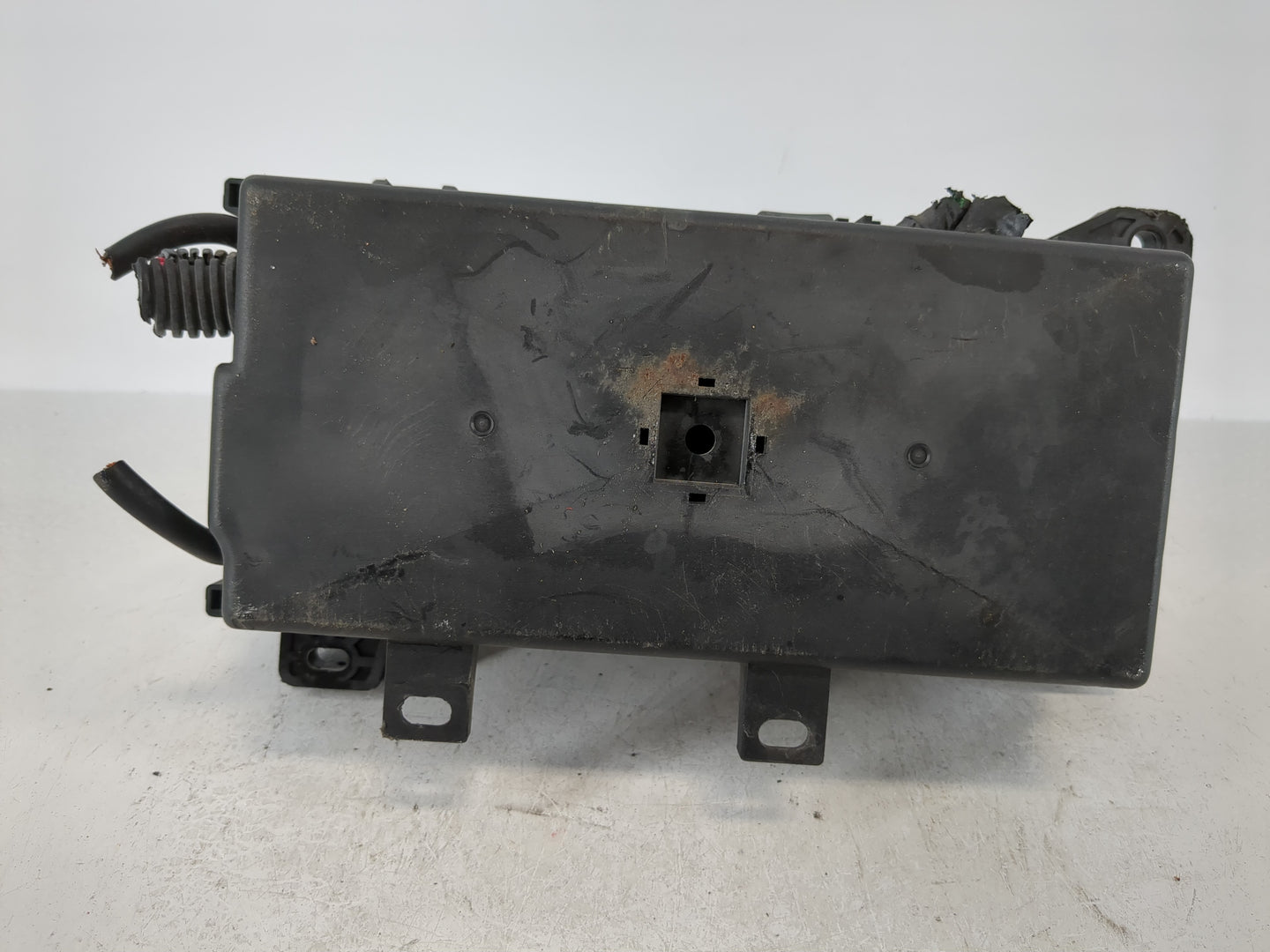 2003-2006 Kia Sorento Fusebox Fuse Box Panel Relay Module P/N:91160-3E000 Fits Fits 2003 2004 2005 2006 OEM Used Auto Parts 