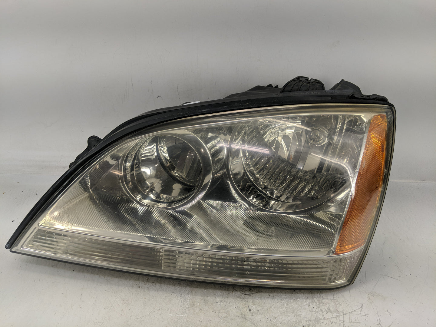 2003-2004 Kia Sorento Driver Left Oem Head Light Headlight Lamp - Oemusedautoparts1.com