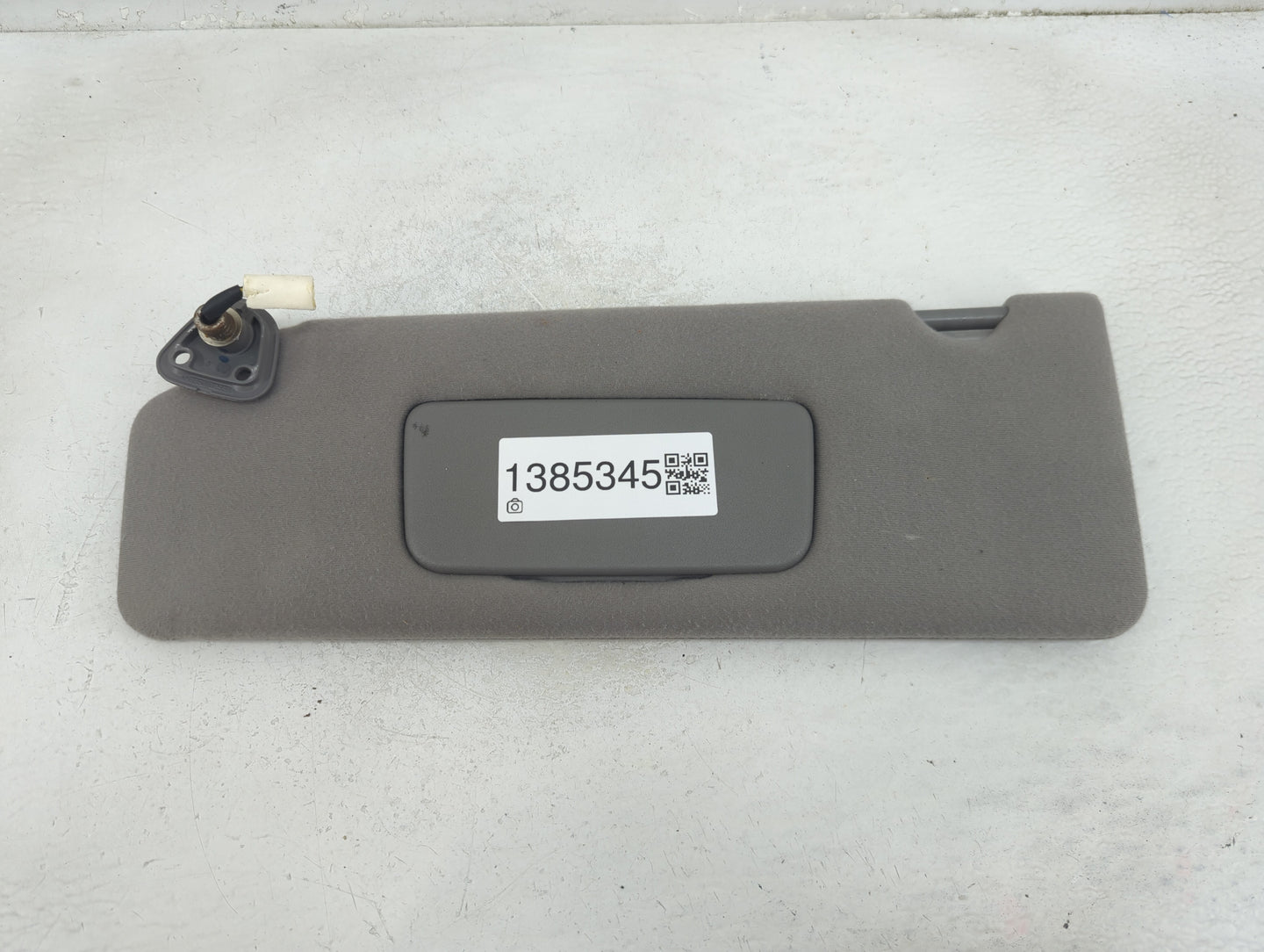 2003-2004 Kia Sorento Sun Visor Shade Replacement Driver Left Mirror Fits Fits 2003 2004 OEM Used Auto Parts - Oemusedautopa