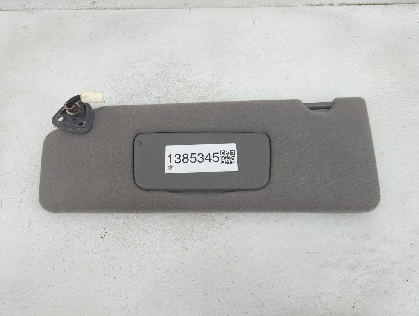 2003-2004 Kia Sorento Sun Visor Shade Replacement Driver Left Mirror Fits Fits 2003 2004 OEM Used Auto Parts - Oemusedautopa