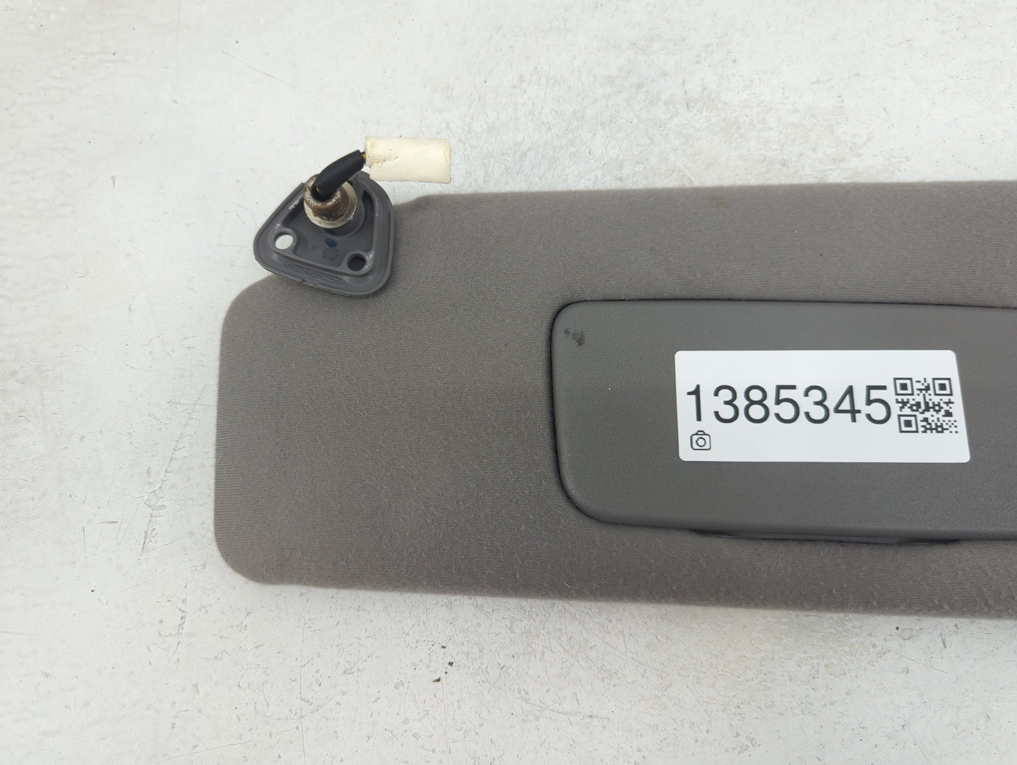 2003-2004 Kia Sorento Sun Visor Shade Replacement Driver Left Mirror Fits Fits 2003 2004 OEM Used Auto Parts - Oemusedautopa