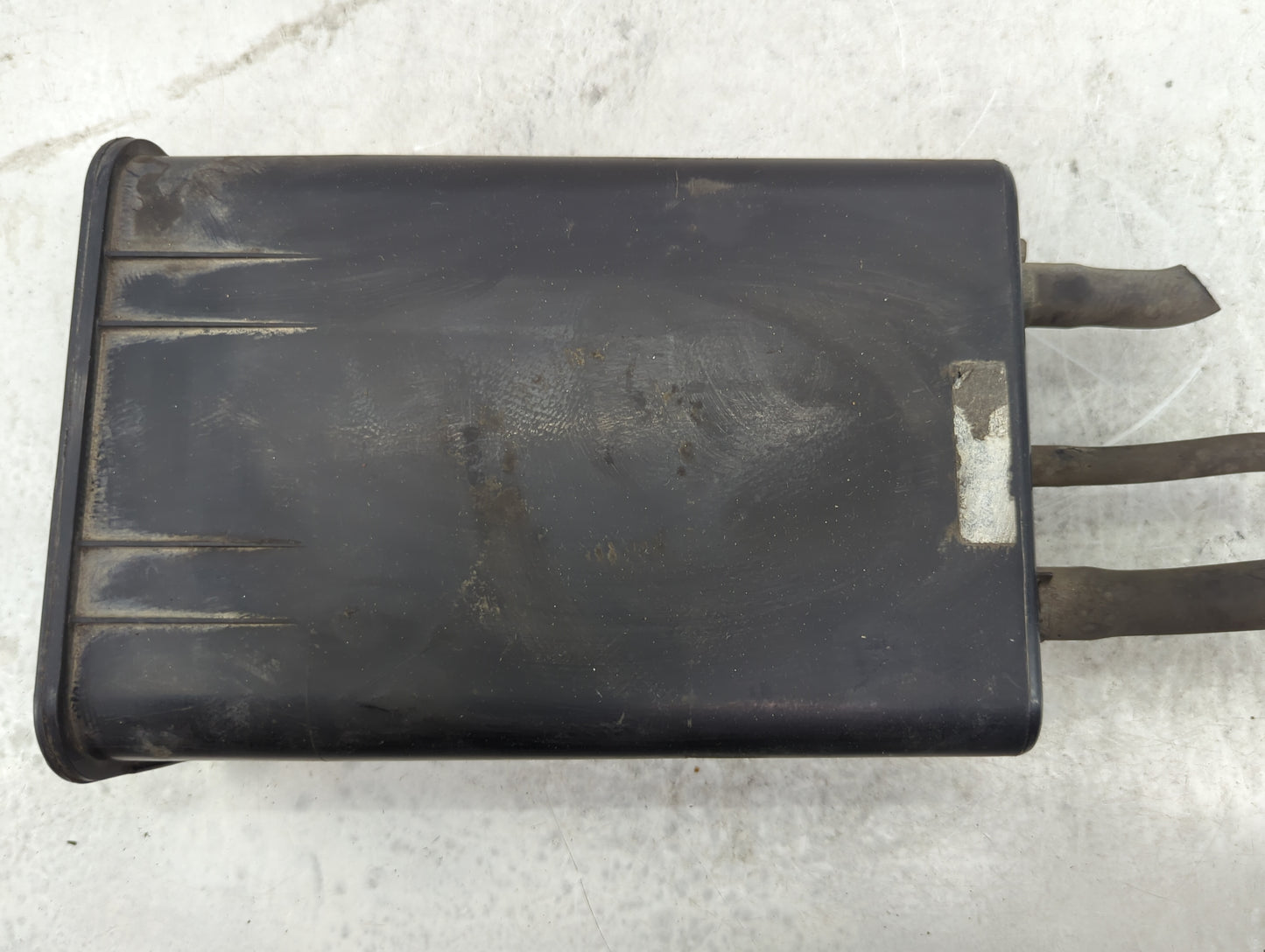 2004 Kia Sorento Fuel Vapor Charcoal Canister - Oemusedautoparts1.com