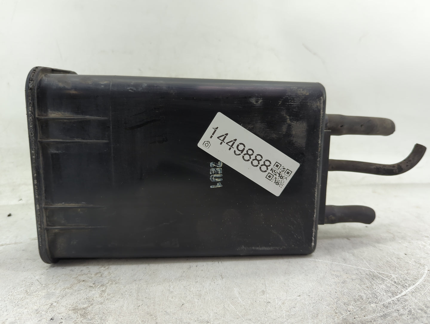 2004 Kia Sorento Fuel Vapor Charcoal Canister - Oemusedautoparts1.com