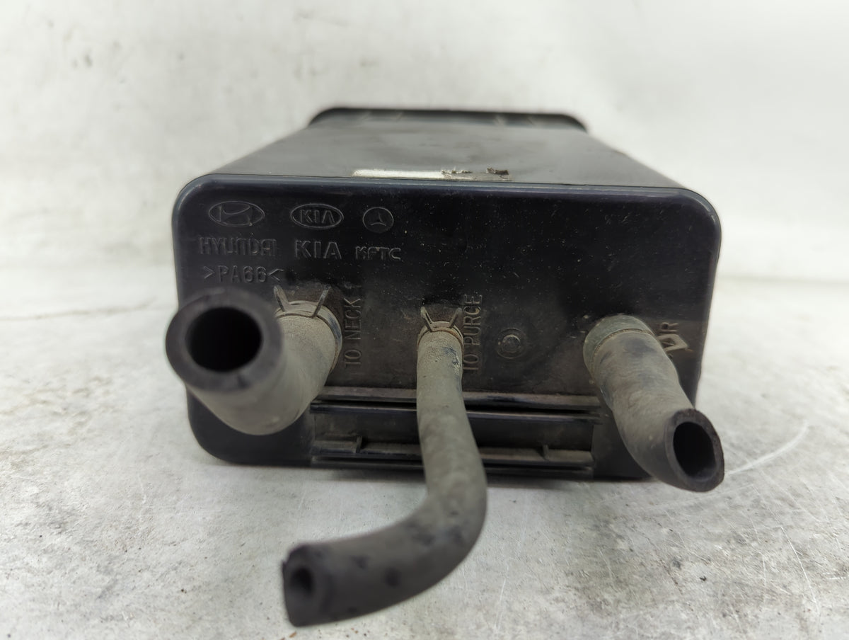 2004 Kia Sorento Fuel Vapor Charcoal Canister - Oemusedautoparts1.com