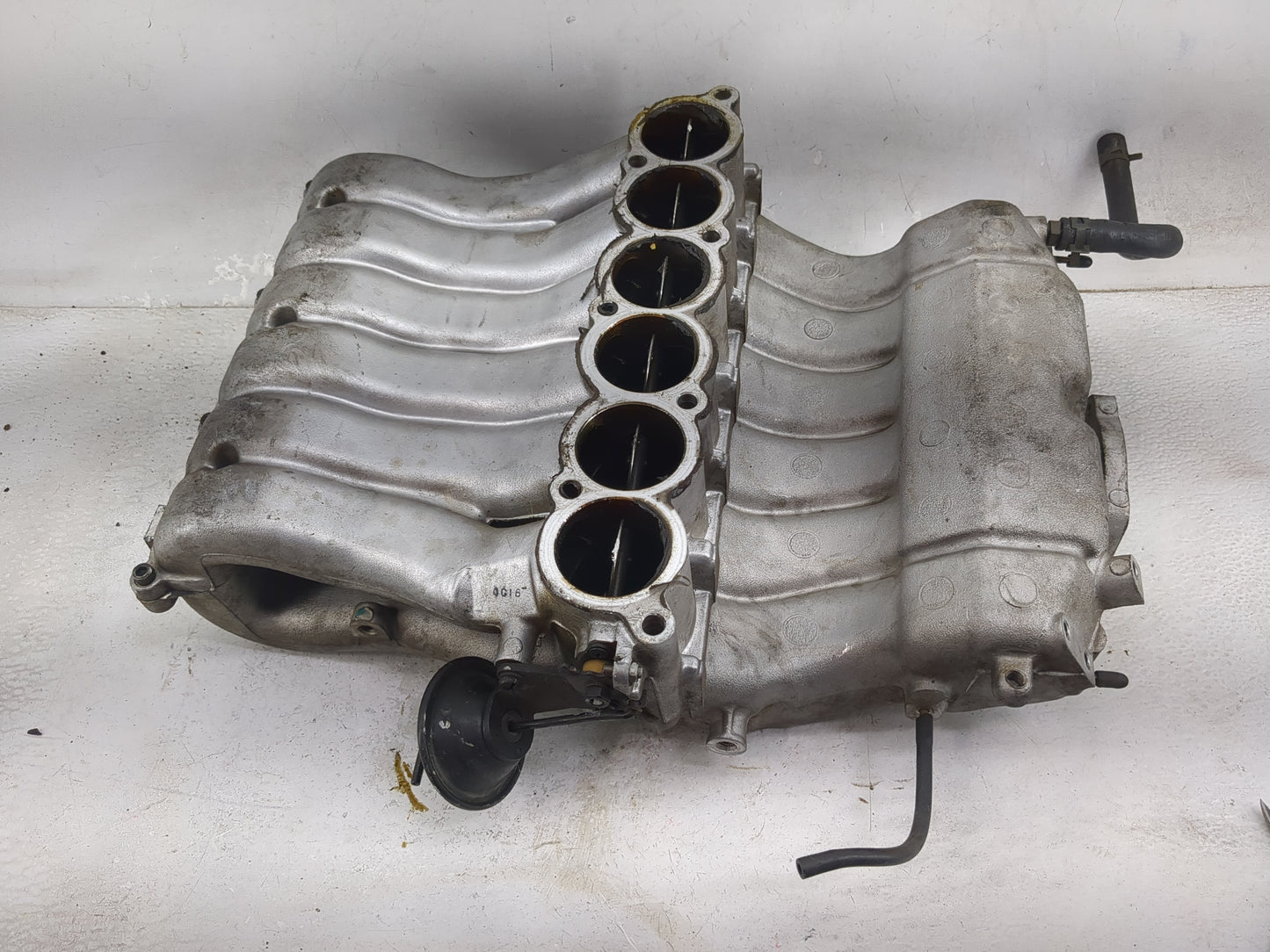 2003-2006 Kia Sorento Air Intake Manifold P/N:0C16 Fits Fits 2003 2004 2005 2006 OEM Used Auto Parts - Oemusedautoparts1.com
