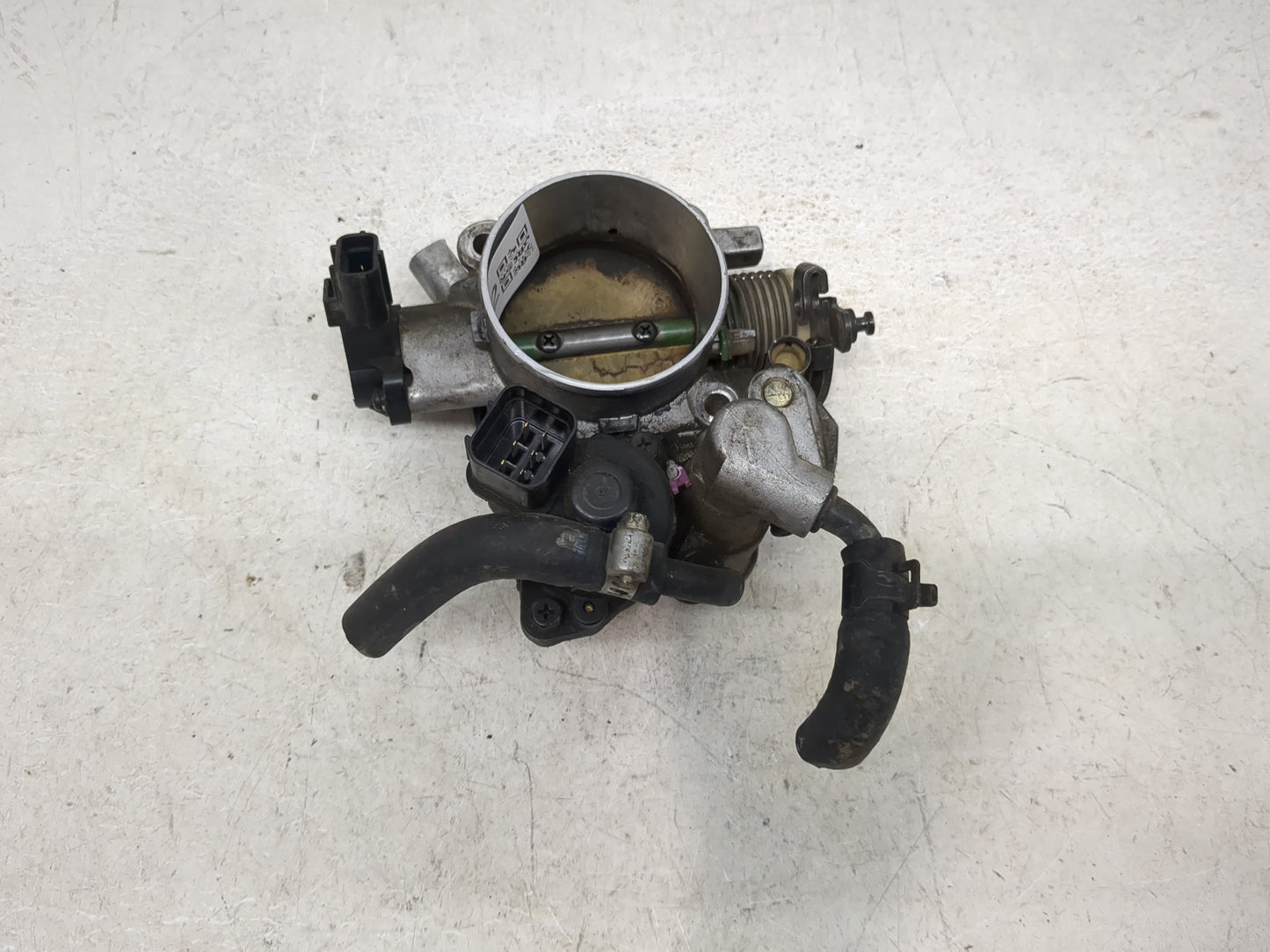 2003-2006 Kia Sorento Throttle Body P/N:9K204 0084 Fits Fits 2003 2004 2005 2006 OEM Used Auto Parts - Oemusedautoparts1.com