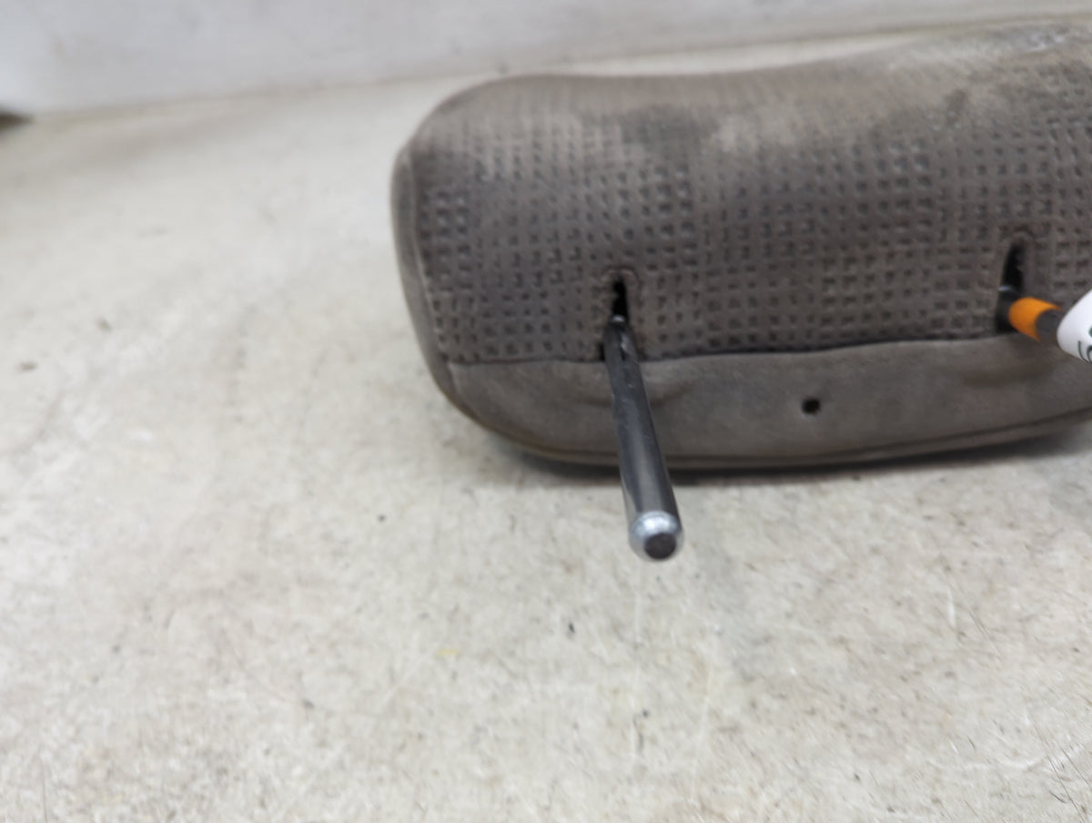 2004 Kia Sorento Headrest Head Rest Rear Center Seat Fits OEM Used Auto Parts - Oemusedautoparts1.com