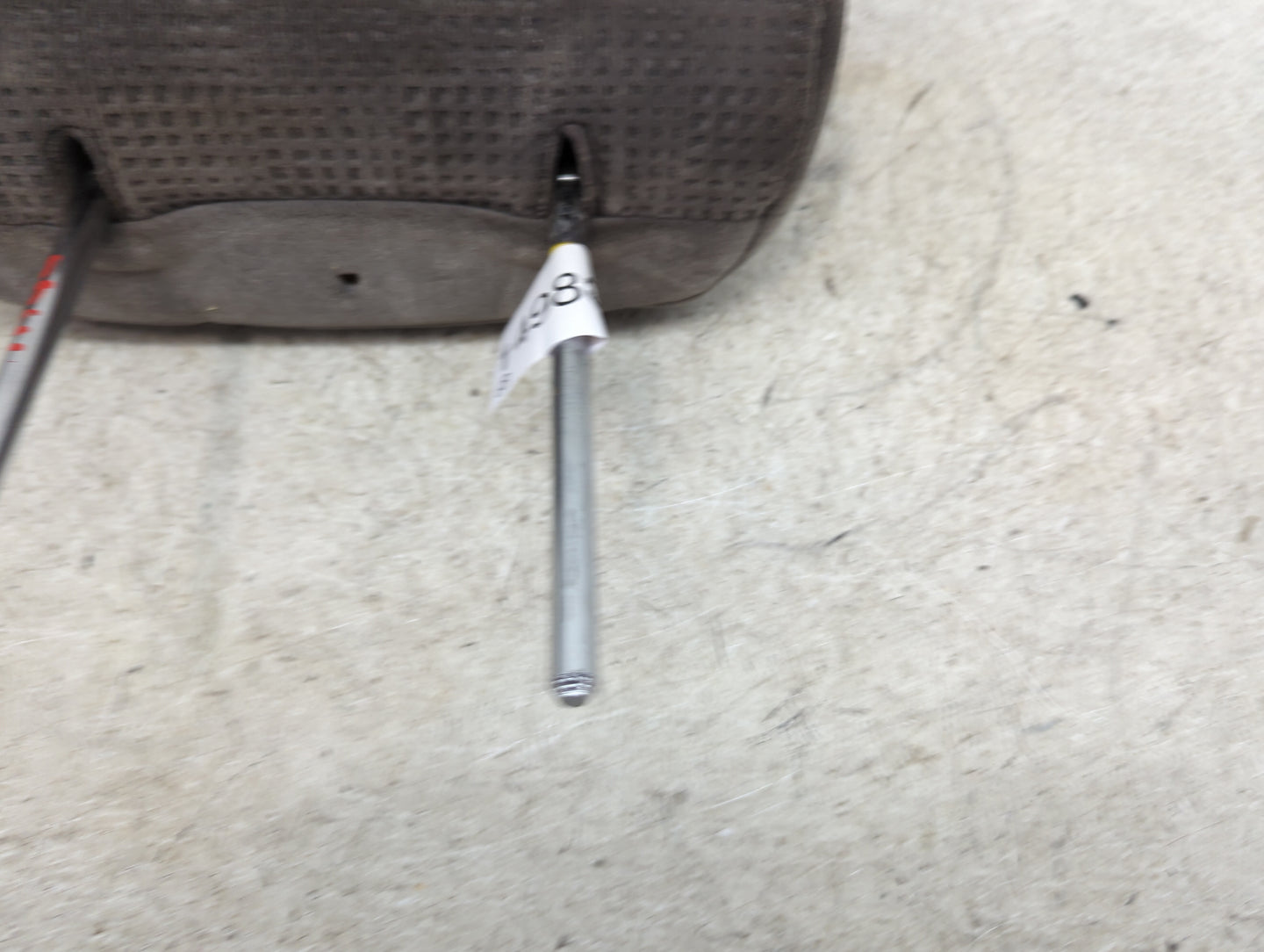 2004 Kia Sorento Headrest Head Rest Front Driver Seat Gray - Oemusedautoparts1.com