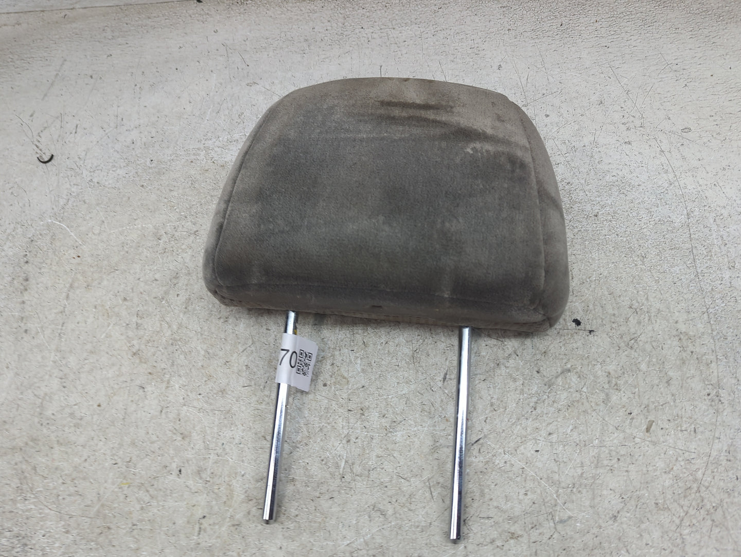 2004 Kia Sorento Headrest Head Rest Front Driver Seat Gray - Oemusedautoparts1.com
