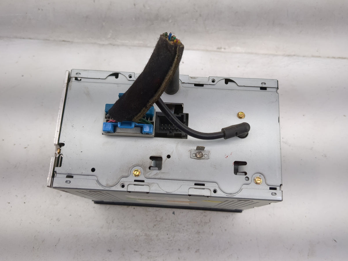 2003-2006 Kia Sorento Radio AM FM Cd Player Receiver Replacement P/N:16269021 96110-3E000 Fits Fits 2003 2004 2005 2006 OEM 