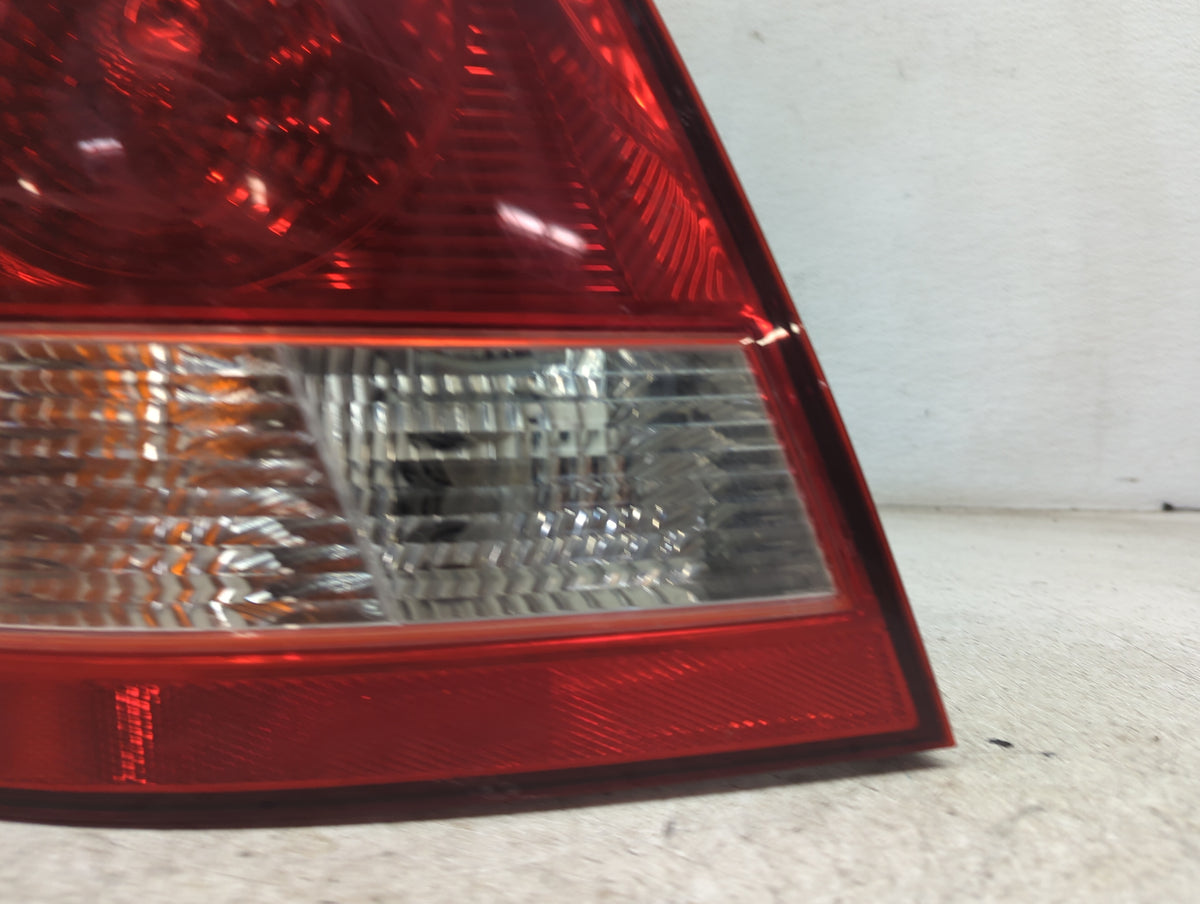 2004 Kia Sorento Tail Light Assembly Driver Left OEM Fits OEM Used Auto Parts - Oemusedautoparts1.com