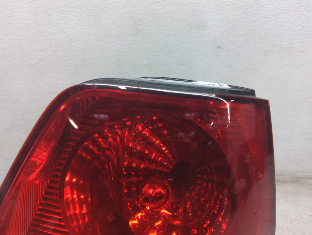 2004 Kia Sorento Tail Light Assembly Passenger Right OEM Fits OEM Used Auto Parts - Oemusedautoparts1.com