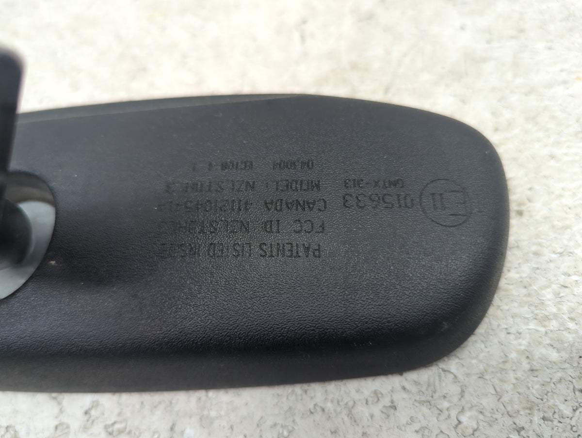 2004 Kia Sorento Interior Rear View Mirror Replacement OEM P/N:E11 015633 GNTX-313, NZLSTDHL3, 4112104541J Fits OEM Used Aut