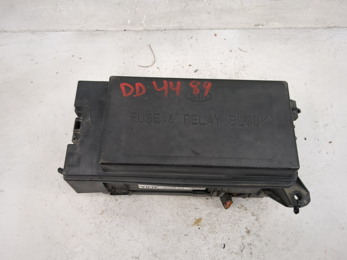 2004 Kia Sorento Fusebox Fuse Box Relay Module Tipm 91160-3e000 - Oemusedautoparts1.com
